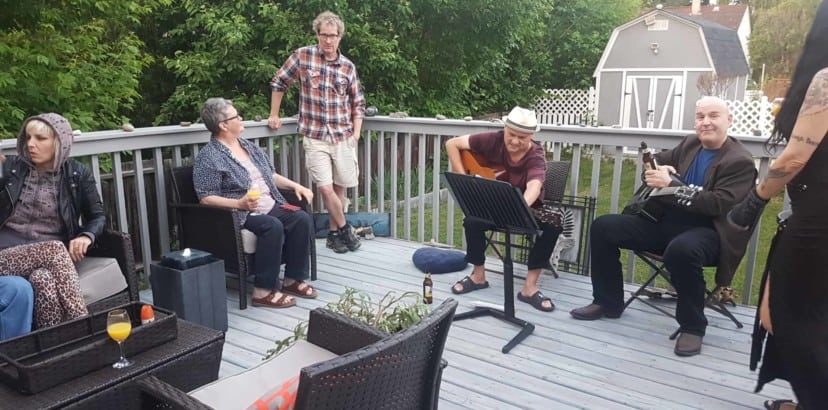 Residents enjoy an evening of art and music